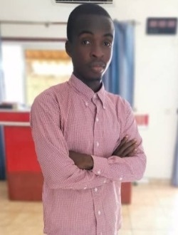 Profil de Achille, un homme célibataire de 31 ans à Abidjan