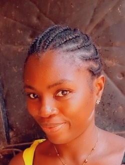 Profil de Laure, une femme célibataire de 35 ans à Yaoundé