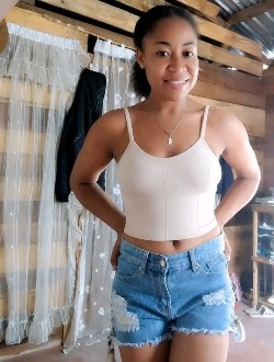 Profil de Clarah, une femme célibataire de 29 ans à 1ER Arrondissement