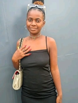 Profil de Sainah, une femme célibataire de 21 ans à 67 Ha
