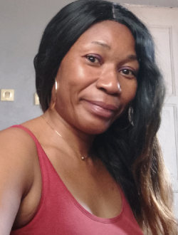 Profil de Judithe, une femme célibataire de 48 ans à Libreville