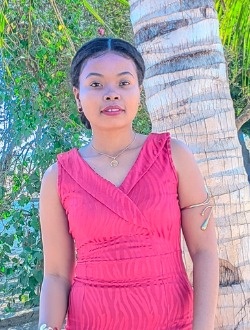 Profil de Noavy, une femme célibataire de 18 ans à Maintiranomaty