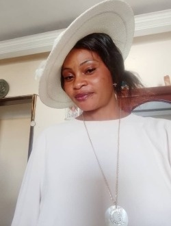 Profil de Carole, une femme célibataire de 35 ans à Akwa