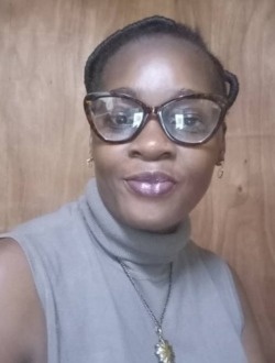 Profil de Mamsa, une femme célibataire de 48 ans à Libreville