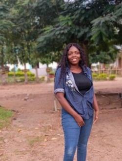 Profil de Nesty, une femme célibataire de 34 ans à Lomé