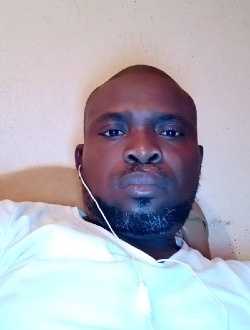 Profil de Eric, un homme célibataire de 44 ans à Rabat