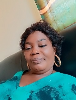 Profil de Fafa, une femme célibataire de 44 ans à Lomé