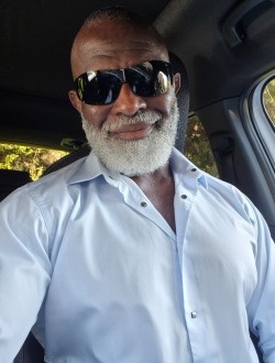 Profil de Jean-Marie, un homme célibataire de 60 ans à Saint-Raphaël
