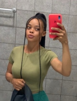 Profil de Flora, une femme célibataire de 29 ans à Grand-Bassam