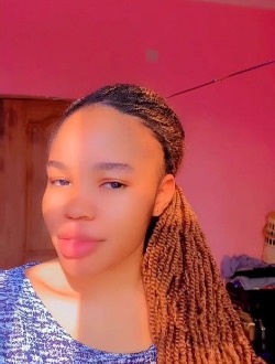 Profil de Joséphine, une femme célibataire de 24 ans à Kinsa