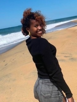 Profil de Fredette, une femme célibataire de 20 ans à Toamasina
