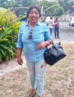Profil de Emelyne, une femme célibataire de 47 ans à Libreville