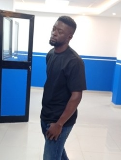 Profil de Marc Arnauld, un homme célibataire de 30 ans à Douala