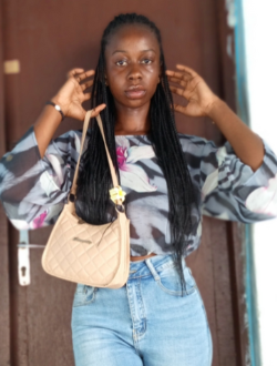 Profil de Krn, une femme célibataire de 23 ans à Brazzaville