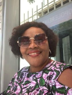 Profil de Altesse, une femme célibataire de 50 ans à Reims-la-Brûlée