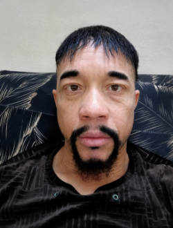 Profil de Chris, un homme célibataire de 45 ans à Abata