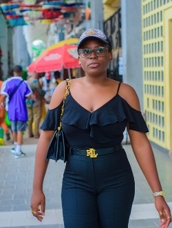 Profil de Jeroldie, une femme célibataire de 25 ans à Pointe-Noire