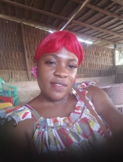 Profil de Diamant, une femme célibataire de 37 ans à Bafia