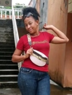 Profil de Romaine, une femme célibataire de 26 ans à Vavatenina