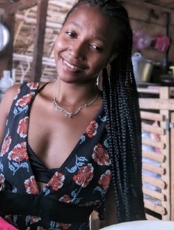 Profil de Francia, une femme célibataire de 26 ans à 1ER Arrondissement