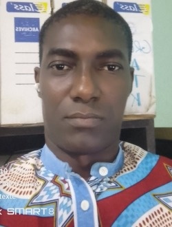 Profil de Kouadio Simon-Pierre, un homme célibataire de 47 ans à Abidjan
