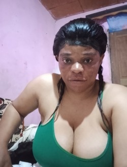 Profil de Christelle, une femme célibataire de 37 ans à Ababita