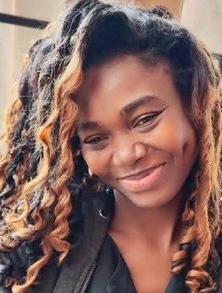 Profil de Emilia, une femme célibataire de 37 ans à Yaoundé