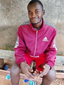 Profil de Molière, un homme célibataire de 22 ans à Yaoundé