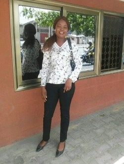 Profil de Drina, une femme célibataire de 38 ans à Cotonou