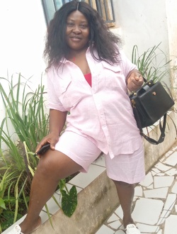 Profil de Alice, une femme célibataire de 45 ans à Meyo-Centre