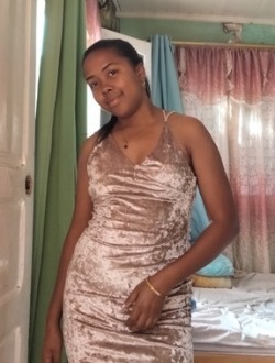Profil de Faniry, une femme célibataire de 31 ans à 1ER Arrondissement