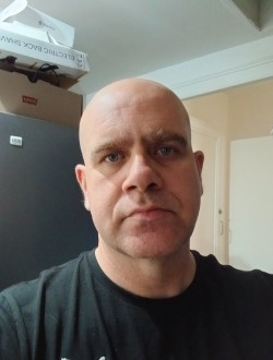 Profil de David, un homme célibataire de 45 ans à Lourdes