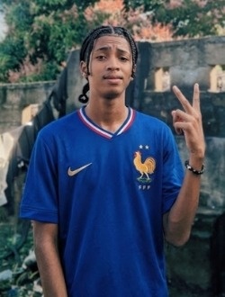 Profil de Boys Smith, un homme célibataire de 19 ans à Sambava