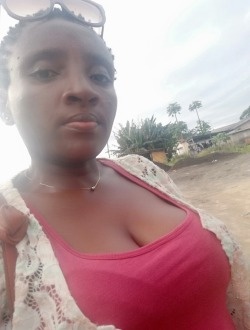 Profil de Nandi, une femme célibataire de 39 ans à Douala