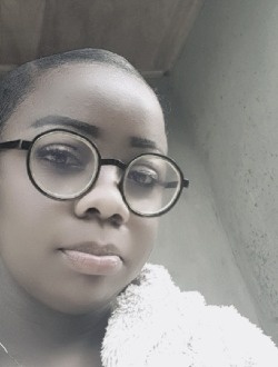 Profil de Esther Emilie, une femme célibataire de 32 ans à Abondo