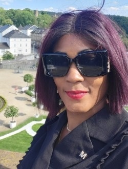 Profil de Diana, une femme célibataire de 43 ans à Douala