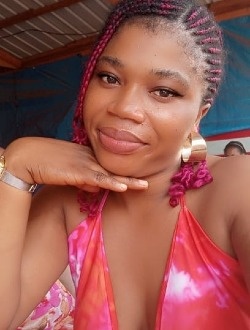 Profil de Marie Leatitia, une femme célibataire de 28 ans à Yaoundé
