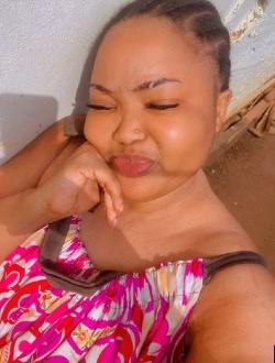 Profil de Jessie Meyo, une femme célibataire de 23 ans à Yaoundé