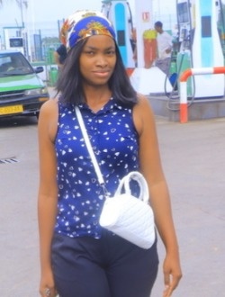 Profil de Frela, une femme célibataire de 26 ans à Libreville