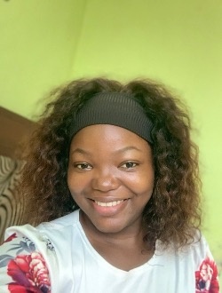 Profil de Joyce, une femme célibataire de 23 ans à Yaoundé