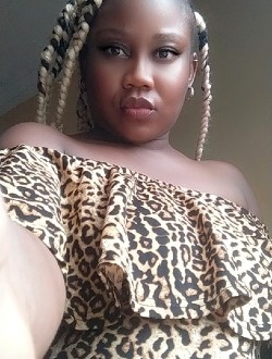 Profil de Albertine, une femme célibataire de 32 ans à Petit Abidjan-Youkou