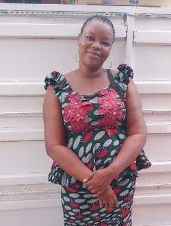 Profil de Carene, une femme célibataire de 41 ans à Abomey