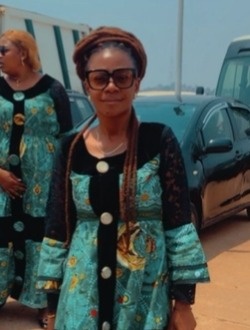 Profil de Raïssa, une femme célibataire de 35 ans à Foumban