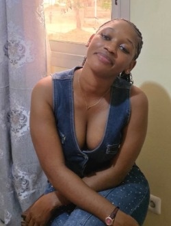 Profil de Guylène, une femme célibataire de 23 ans à Yaoundé
