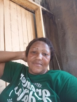 Profil de Anne Marie, une femme célibataire de 50 ans à Yaoundé
