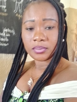 Profil de Sara, une femme célibataire de 34 ans à Ouagadougou