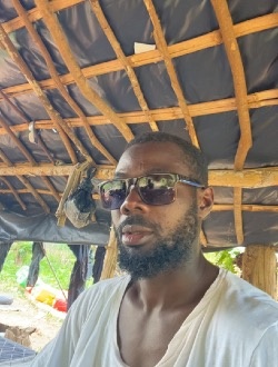 Profil de Alain, un homme célibataire de 34 ans à Bocanda