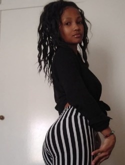 Profil de Ilady, une femme célibataire de 25 ans à Ambilobe