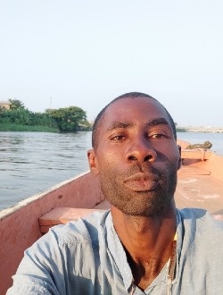Profil de Yves Marcelin, un homme célibataire de 37 ans à Douala