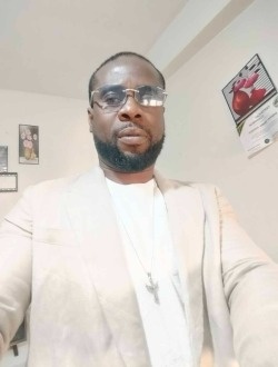 Profil de Mambe, un homme célibataire de 42 ans à 'Aïn Mouka